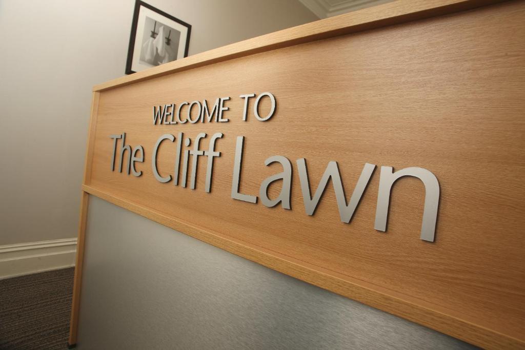 Cliff Lawn Hotel 利兹 外观 照片