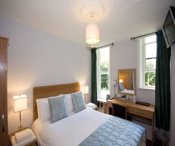 Cliff Lawn Hotel 利兹 外观 照片